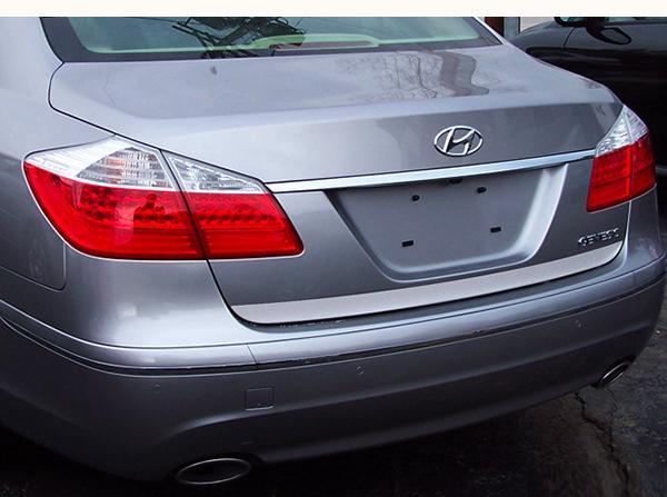 Deck Trim Rear 1 Piece w/ Top Crease - Quality Auto Accessories 2009-13 Hyundai Genesis Sedan