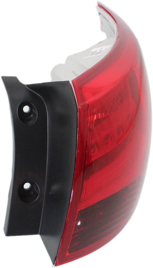 Tail Light Right Single Red W/ Bulb(s) - Replacement 2010-2015 Tucson