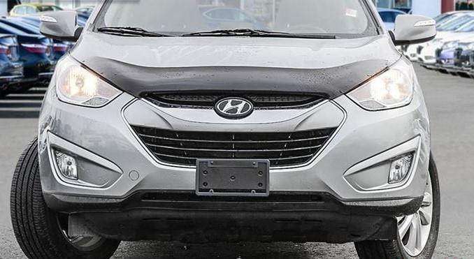 Hood Deflector Acrylic Black - FormFit 2010-15 Hyundai Tucson